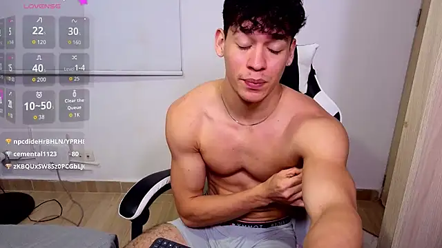 Luke_Muscle webkamerás műsora