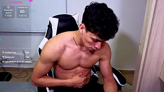 Luke_Muscle Show Webcam