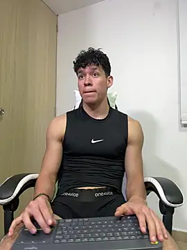 Luke_Muscle's Webcam Show