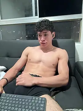 Luke_Muscle Adlı Modelin Web Kamerası Şovu