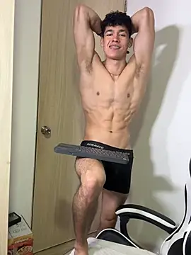 Luke_Muscle webcam show