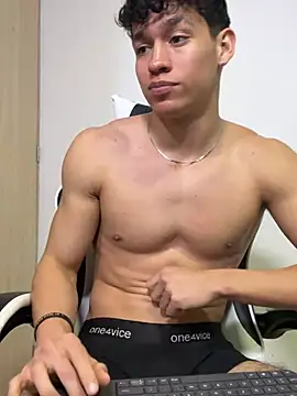Luke_Muscle Webcam show