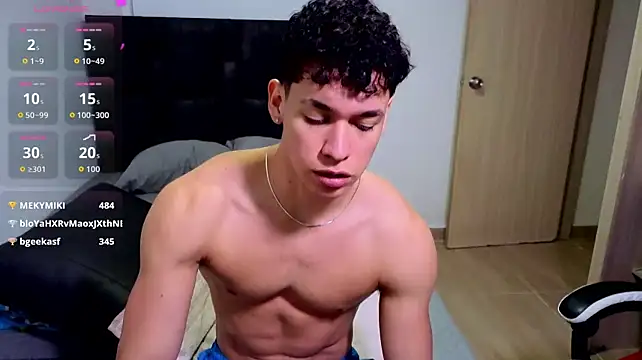 Show de Luke_Muscle na webcam