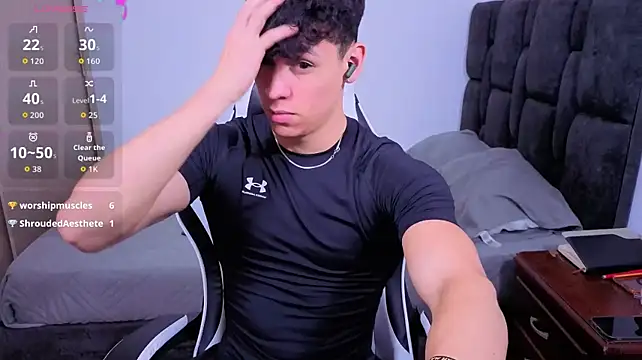 Luke_Muscle Adlı Modelin Web Kamerası Şovu