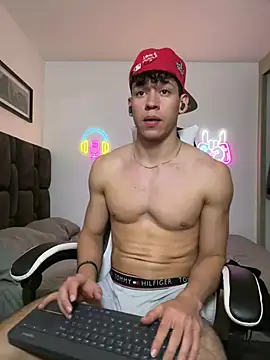 Show de Luke_Muscle na webcam