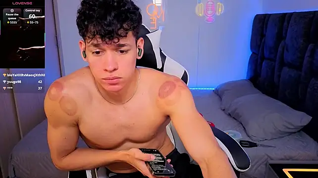 Luke_Muscle Show Webcam