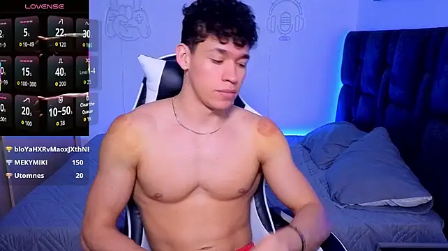 Show de Luke_Muscle na webcam