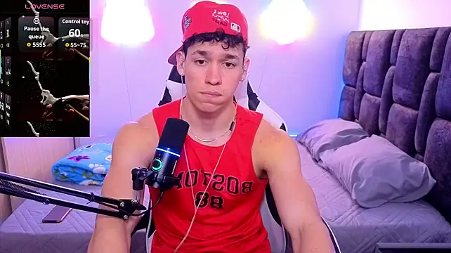 Luke_Muscle: вебкам-шоу