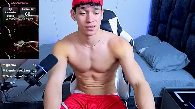 Luke_Muscle's Webcam Show