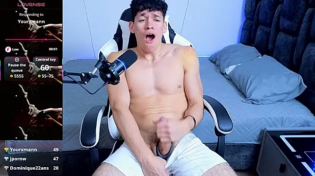 Luke_Muscle webkamerás műsora