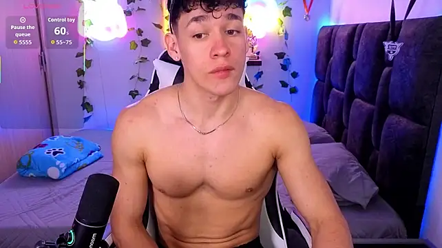 Pokazy przed kamerką – Luke_Muscle