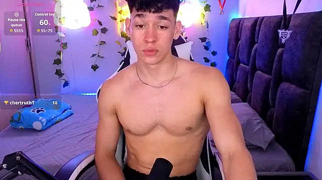 Luke_Muscle webcam show
