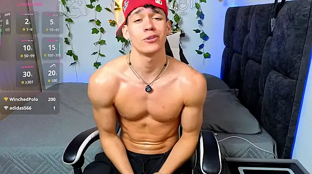 Luke_Muscle Show Webcam