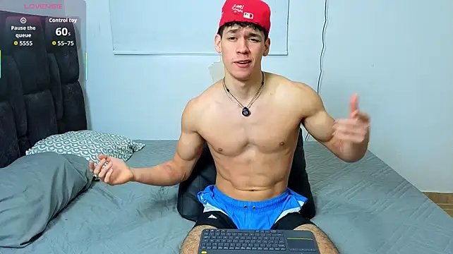 Luke_Muscle Webcam show