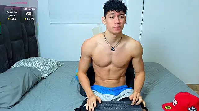 Luke_Muscle webkamerás műsora