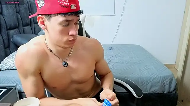 Luke_Muscle Webcam Show