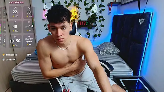 Luke_Muscle Adlı Modelin Web Kamerası Şovu