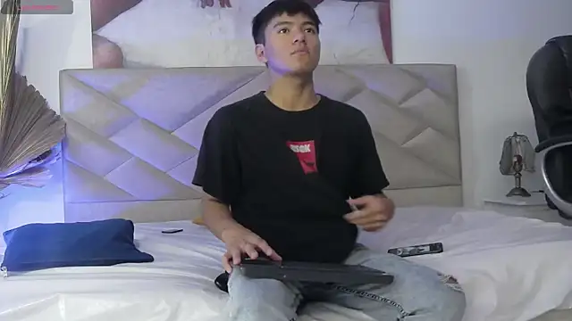 IsakGrant webcam show