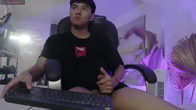IsakGrant Webcam Show