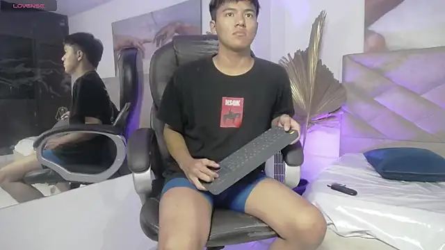 Вебкам-шоу IsakGrant