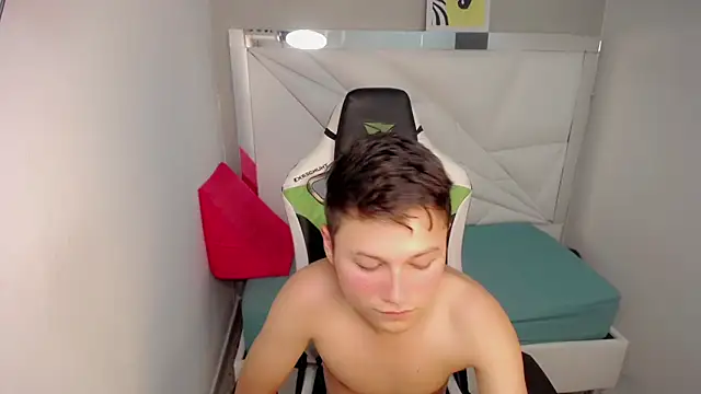 Pokazy przed kamerką – NYC_Bby