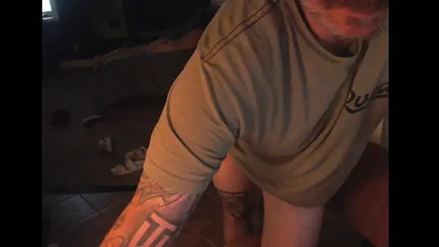 NightshiftLove Show in webcam