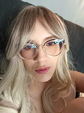 sofi_diaz1 Adlı Modelin Canlı XXX Sohbeti