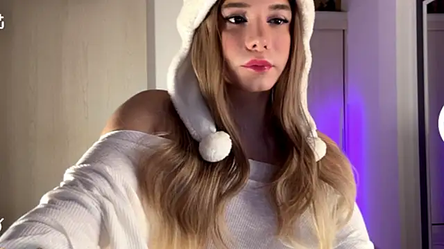 Isa_Pallmer's Webcam Show