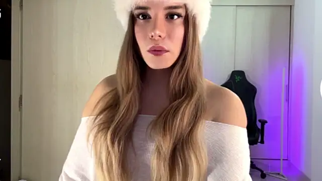 Isa_Pallmer Show in webcam
