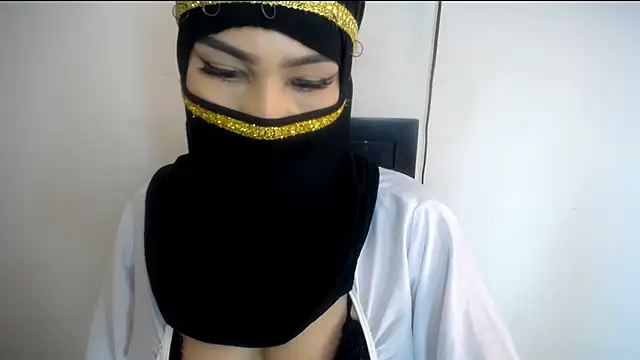 Fox_Loves Adlı Modelin Canlı XXX Sohbeti