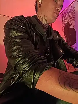 Show modela AlecBanne_ na web-kameri