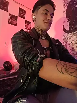 Show modela AlecBanne_ na web-kameri