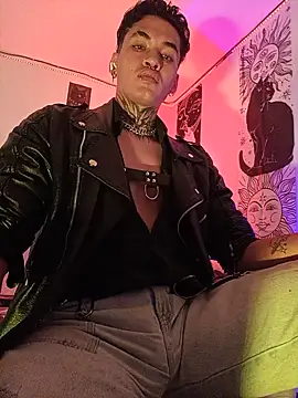 AlecBanne_ 在線直播表演