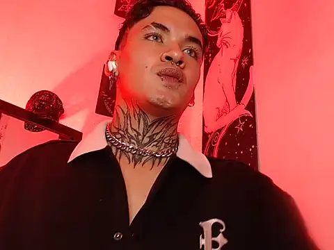 AlecBanne_ Show in webcam