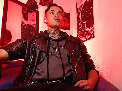 AlecBanne_ Show in webcam