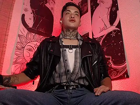AlecBanne_ Show in webcam