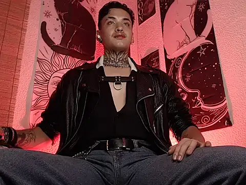 AlecBanne_ Show in webcam