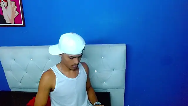 Angel_foxc13 Webcam Show