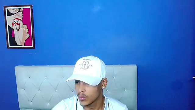 Angel_foxc13 Webcam Show