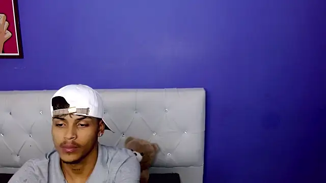 Angel_foxc13's Webcam Show