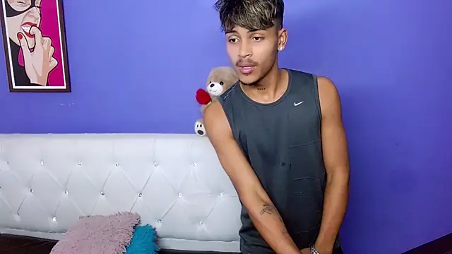 Show de Angel_foxc13 na webcam