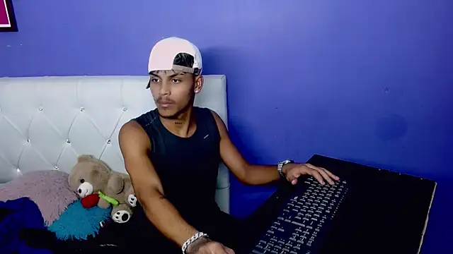 Angel_foxc13 Webcam show