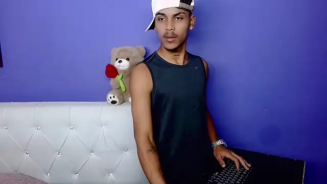 Angel_foxc13 Webcam show