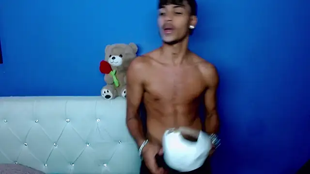 Angel_foxc13 Show Webcam
