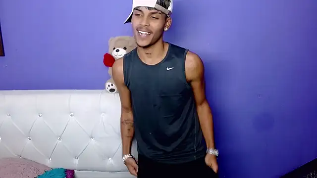 Angel_foxc13 Webcamshow