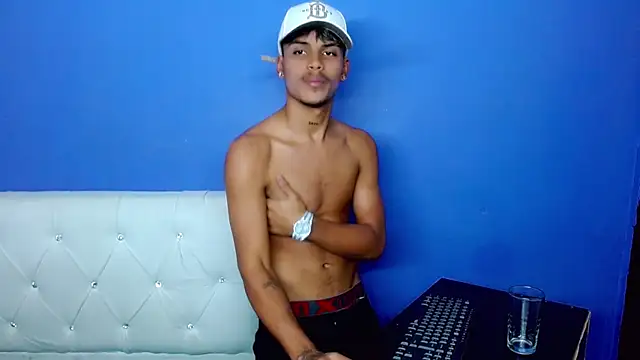 Angel_foxc13 Show in webcam