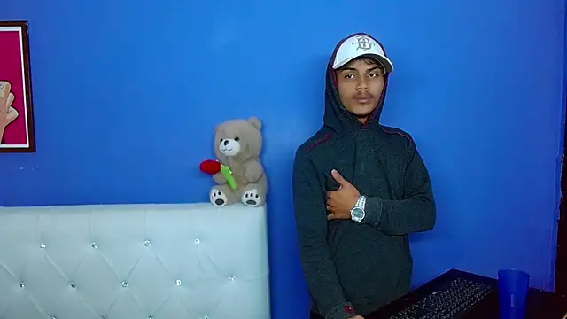 Angel_foxc13 Show Webcam