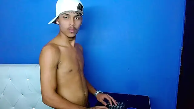 Angel_foxc13 Webcam show