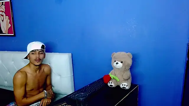 Show de Angel_foxc13 na webcam
