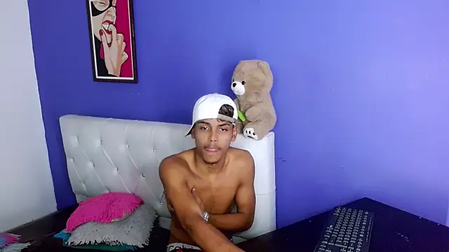 Show de Angel_foxc13 na webcam